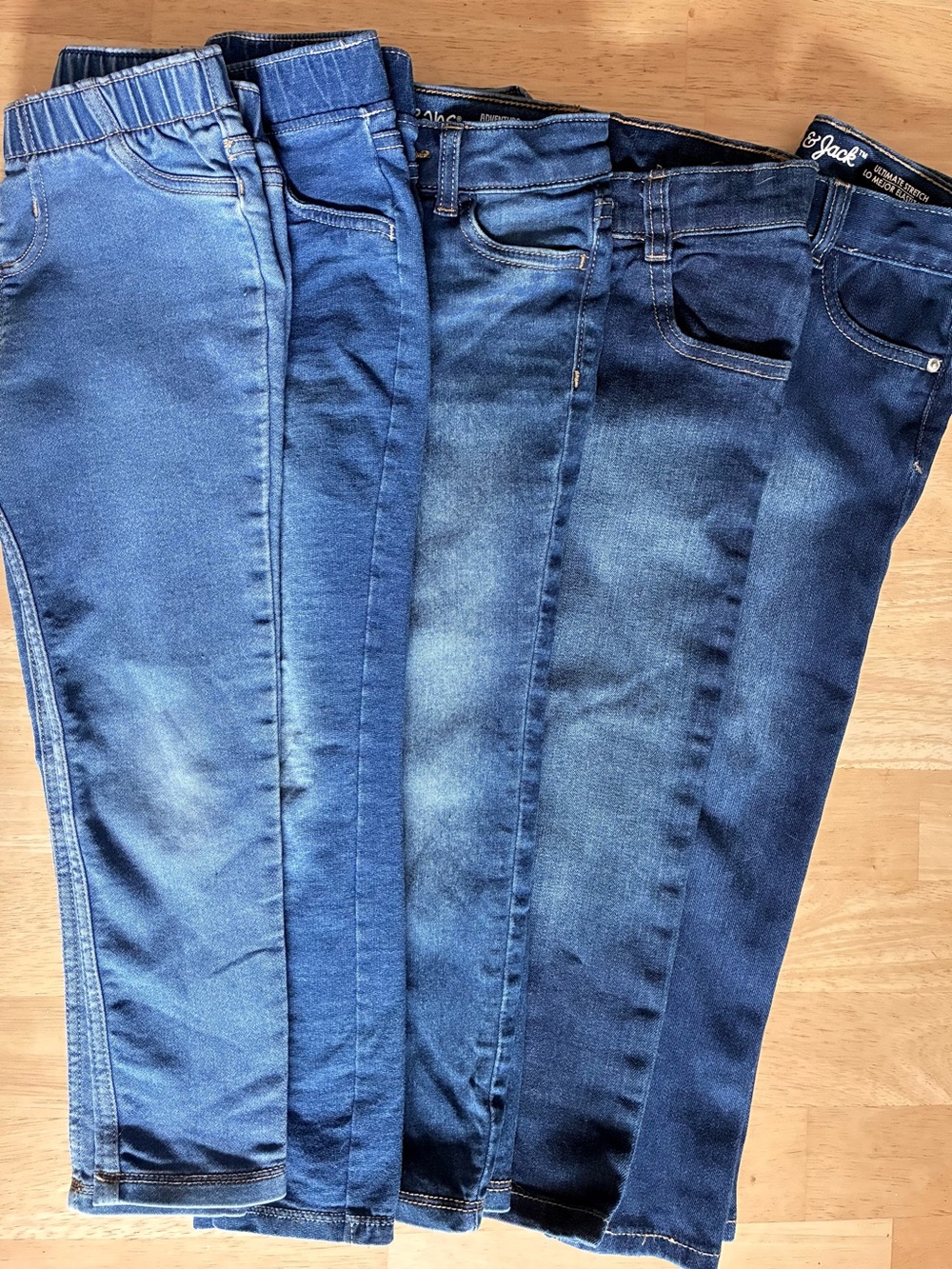 Five Pairs of Toddler Girl 4T Blue Denim Jeans - Dark, Medium and Light Wash - Picture 2 of 12